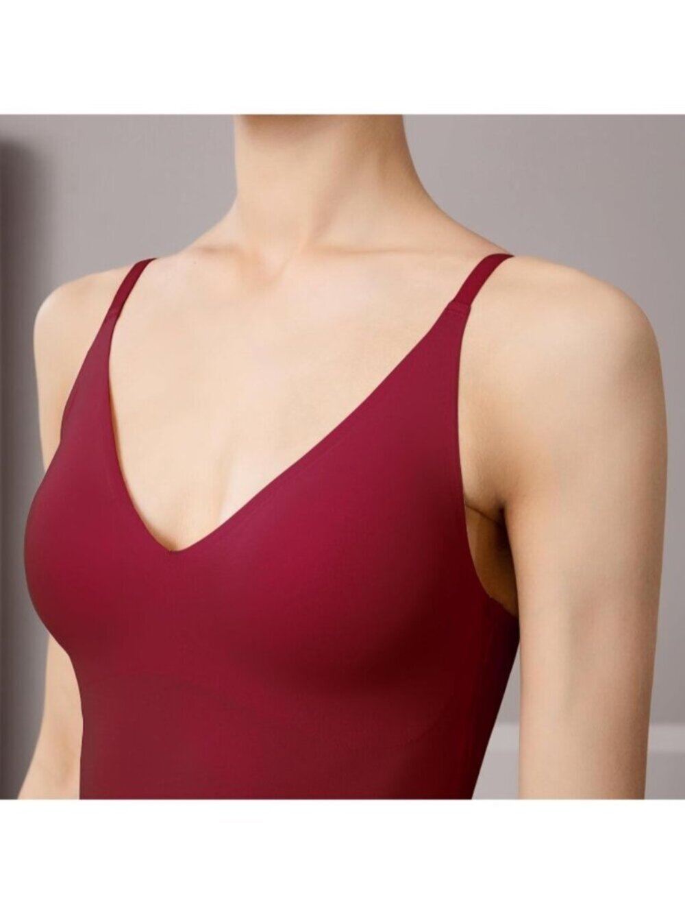 〽️Women's Red Fit Camisole with Built in Bra - Spaghetti Straps Camis Tank